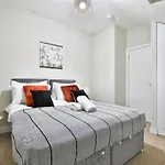 Whitchurch Place - Stunning 2 Bed Flat In Cardiff