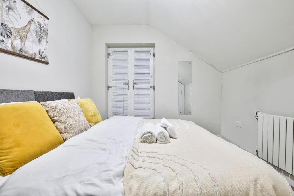 Whitchurch Place - Stunning 2 Bed Flat In
