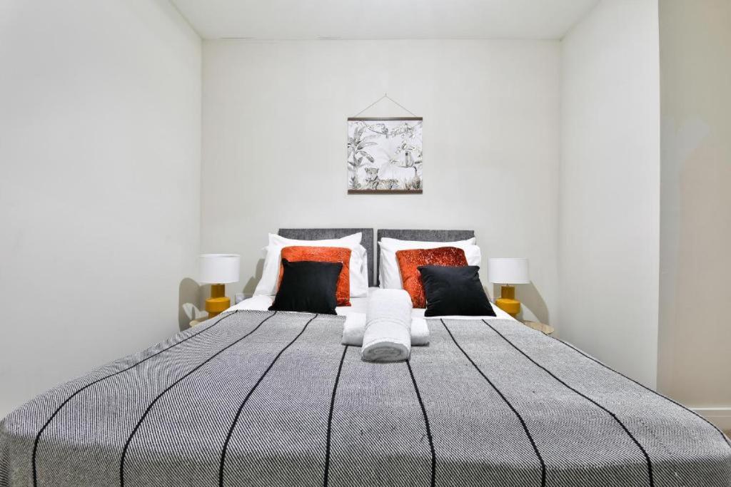 Whitchurch Place - Stunning 2 Bed Flat In