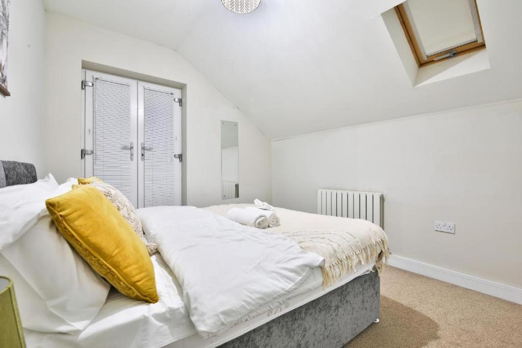 Whitchurch Place - Stunning 2 Bed Flat In * Cardiff